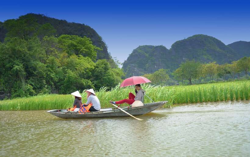From Hanoi: Full-Day Ninh Binh Highlights Small Group Tour - Hoa Lu and the Dinh King Temple