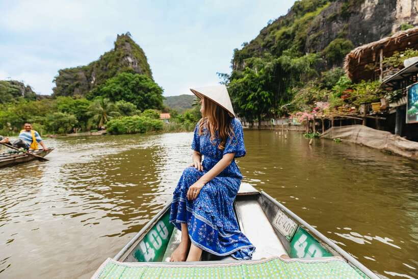 From Hanoi: Full-Day Ninh Binh Highlights Small Group Tour - Cycling the country roads to Bich Dong Pagoda