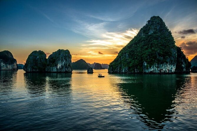 From Hanoi: Ha Long Bay Day tour 4-Star with Kayaking - Titov Island and a second view of the bay