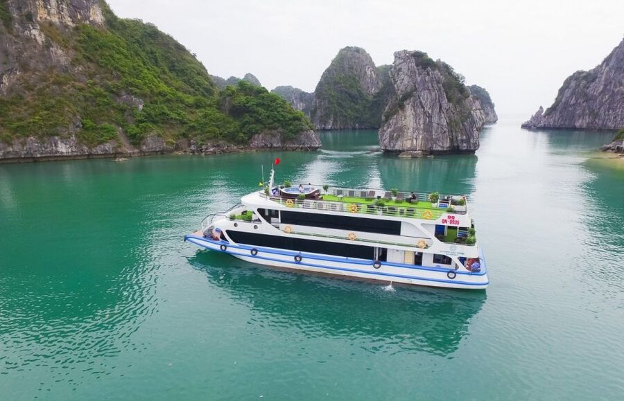 From Hanoi: Ha Long Bay Luxury Cruise Day Tour with Jacuzzi - What the $63 price really covers