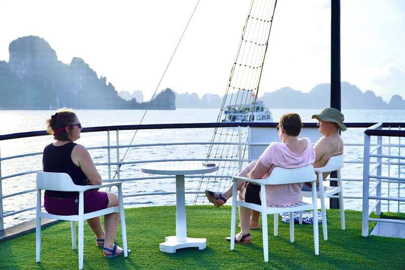 From Hanoi: Ha Long Bay Save-Cost Tours - Big & Small Groups - How the Guides Shape the Day