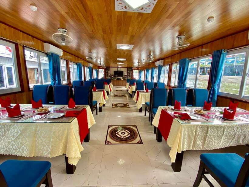 From Hanoi: Ha Long Bay Save-Cost Tours - Big & Small Groups - Lunch, Vietnamese Food, and the Sunset Ride