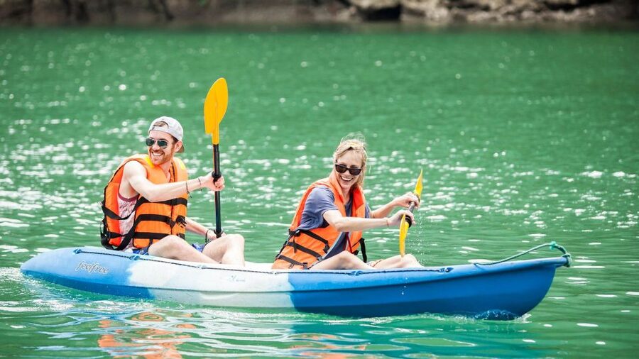 From Hanoi: Halong Bay 1 Day Trip Visit Cave, Island, Kayak - What the guide adds to a tightly timed day