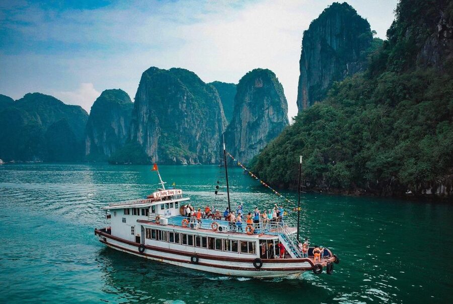 From Hanoi: Halong Bay Day Trip with Lunch and Transfers - The sunset cruise and return to Hanoi