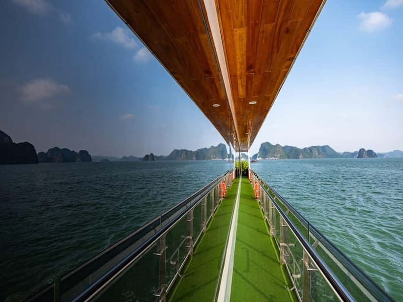 From Hanoi: Halong bay Luxury tour on 5 star cruise - Crowds, commercial stops, and what to expect