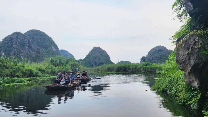 From Hanoi: Hoa Lu/Bai Dinh-Tam Coc/Trang An-Mua Cave Tours - Bai Dinh Pagoda and its enormous scale