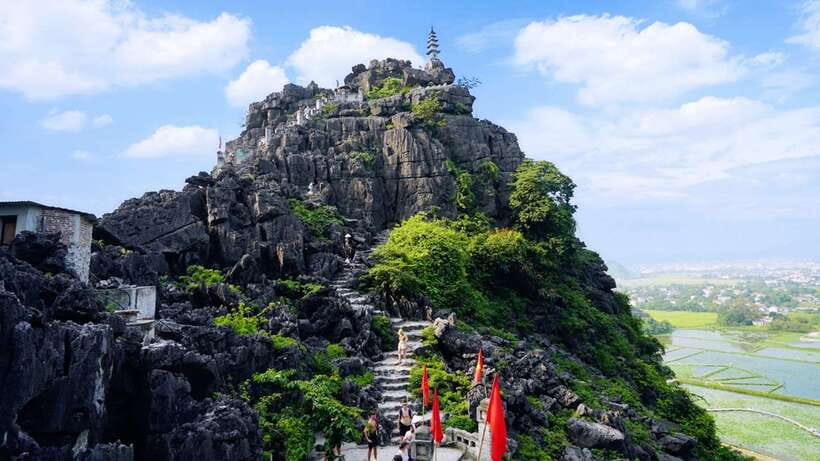 From Hanoi: Hoa Lu/Bai Dinh-Tam Coc/Trang An-Mua Cave Tours - The Trang An boat ride, the strongest part of the day