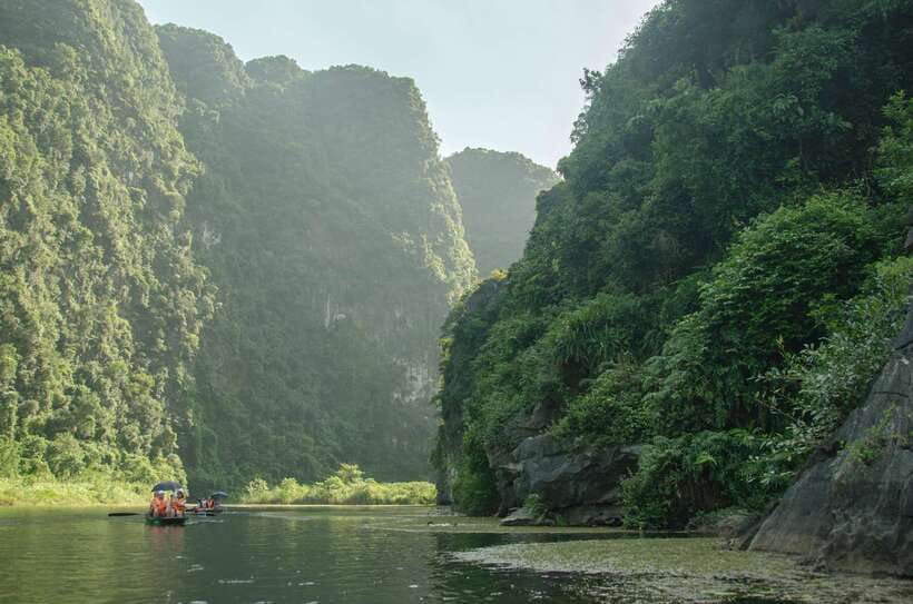 From Hanoi: Hoa Lu/Bai Dinh-Tam Coc/Trang An-Mua Cave Tours - Hoa Lu, the 10th-century royal capital