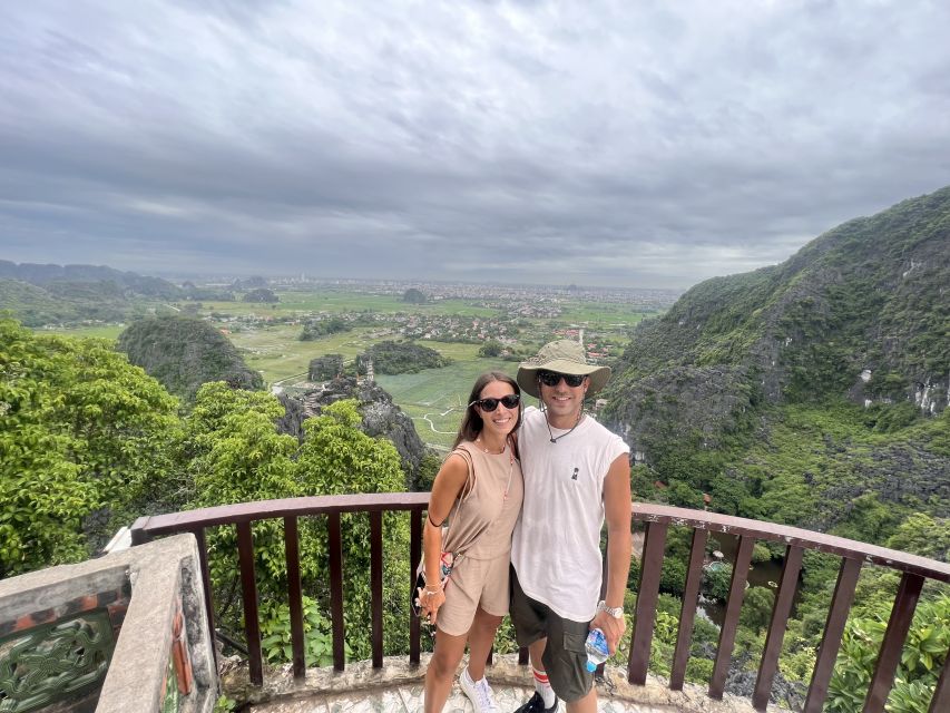 From Hanoi: Hoa Lu, Mua Cave and Tam Coc Full-Day Trip - Vietnamese lunch and the useful midday pause