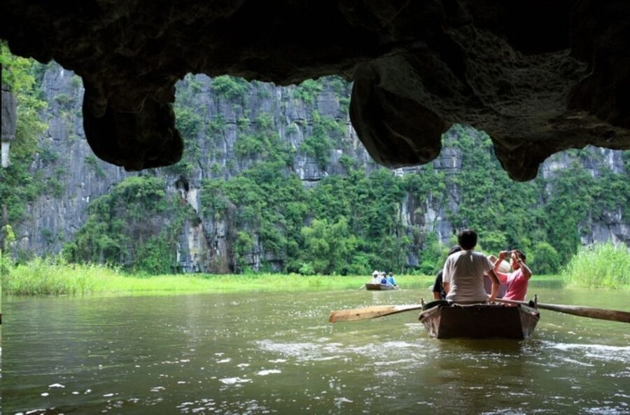From Hanoi: Hoa Lu & Tam Coc with Buffet lunch & Cycling - Guide quality can shape the whole day