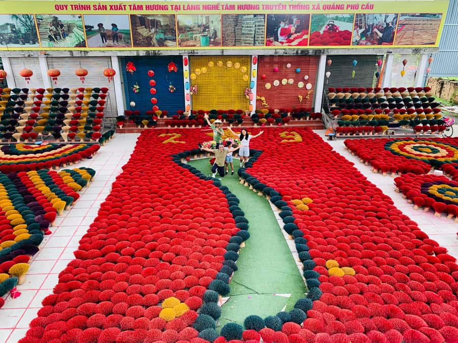 From Hanoi: Incense Village, Conical Hat and HaThai Art Tour - Quang Phu Cau and the scent of incense