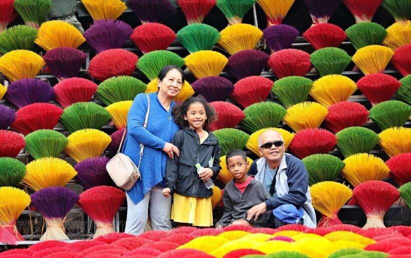 From Hanoi: Incense Village & Train Street Small Group Tour - What the $43 price really includes