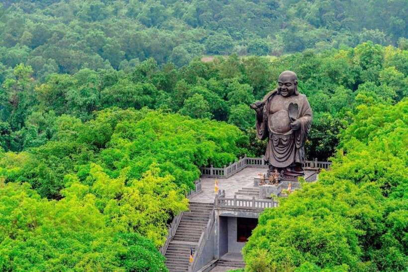From Hanoi: Ninh Binh, Bai Dinh, Trang An and Mua Cave Trip - What the guide and group format add