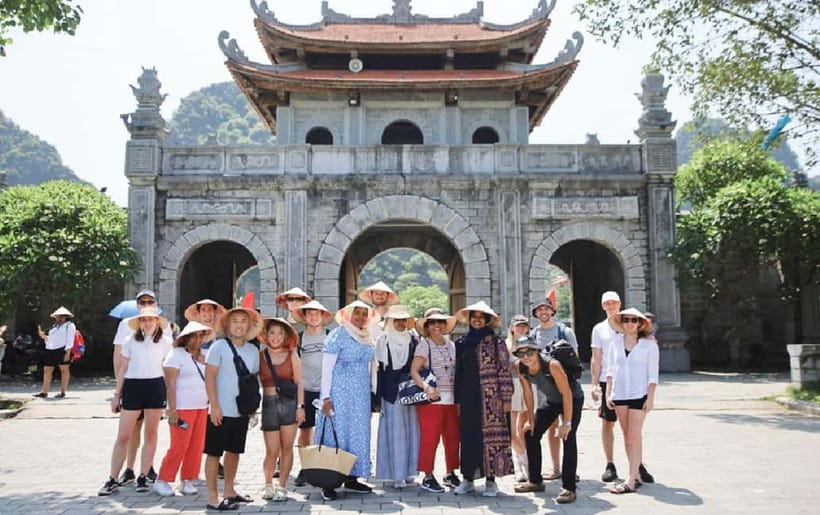 From Hanoi: Ninh Binh Boat Ride, Mua Cave Hike, Temple Visit - Trang An or Tam Coc by traditional boat