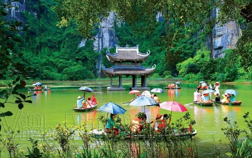 From Hanoi/NinhBinh: HoaLu-Bai Din- TrangAn- MuaCave-BichDon - Bich Dong Pagoda and its cave temples