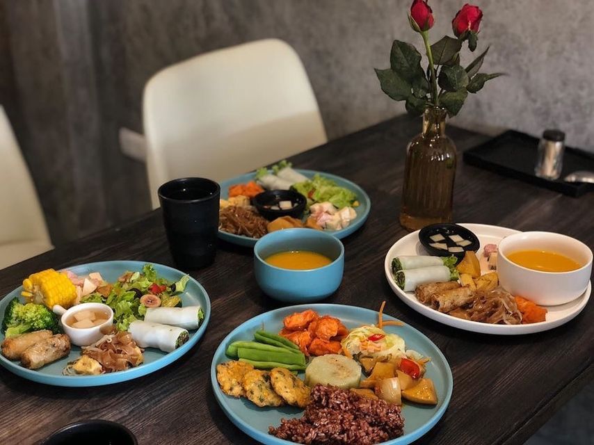 From Hanoi: Old Quarter Vegetarian Food Tour - Guide quality is the main strength