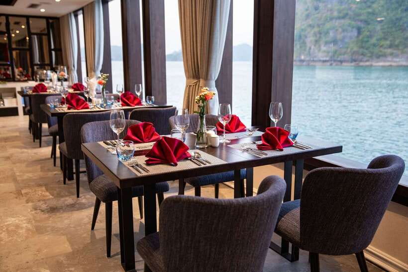 From Hanoi or Halong: Halong Bay Day Cruise - Floating homes and the fishing life of the bay