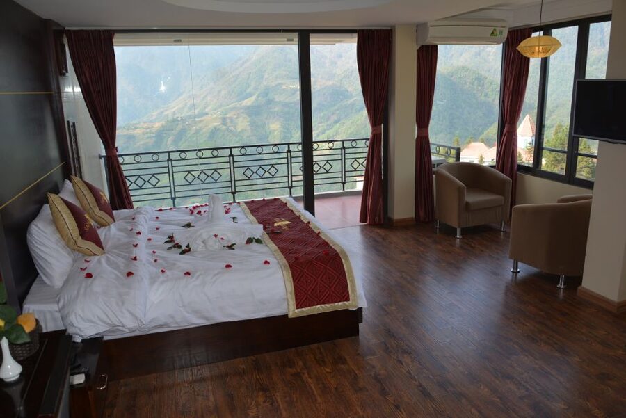 From Hanoi: Sapa 3-Day Medium Trek and Limousine Trip - Day three: Bamboo forest, waterfall, and Giang Ta Chai