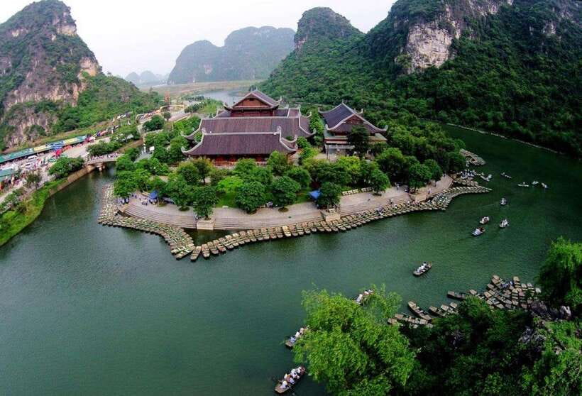 From Hanoi: Trang An eco-tourism - Hoa Lu ancient & Mua Cave - Why this day trip works from Hanoi