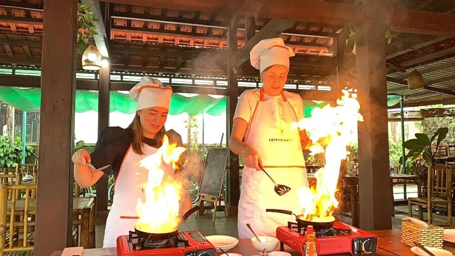 From Hoi An: Cooking Class at Organic Farm - Why Tra Que is the right setting for a cooking class