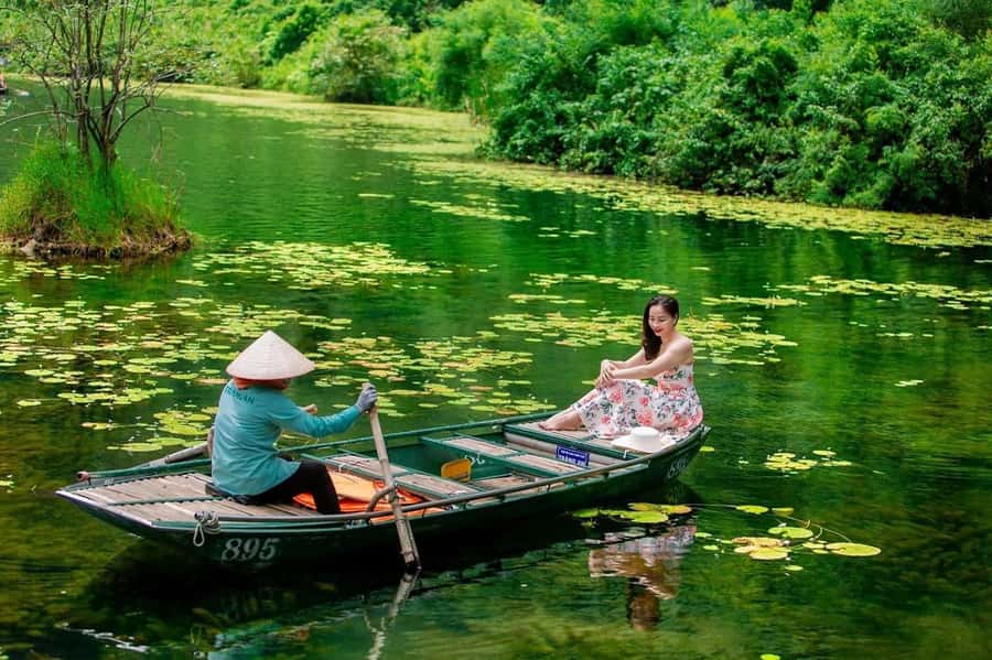 From Ninh Binh : Bai Dinh, Hoa Lu, Trang An, Mua Cave Tour - The two-hour boat ride through Trang An