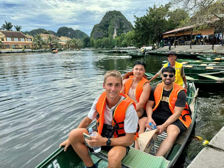 From Ninh Binh : Bai Dinh, Hoa Lu, Trang An, Mua Cave Tour - What the $14 price really delivers