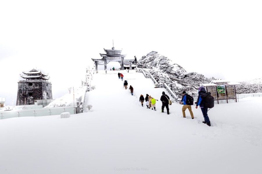 From Sapa: 1-Day Guided Trek to Lao Chai & Ta Van with Lunch - Following Muong Hoa and Y Linh Ho Stream