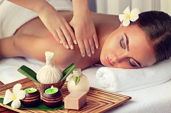 Full Body Combo with Aromatherapy or Deep Tissue treatment - What the strongest praise tells you about the staff