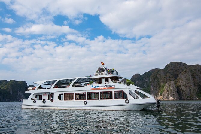Full Day-All Inclusive: Halong Bay-Lan Ha Bay-Bai Tu Long Bay - The morning road from Hanoi to Tuan Chau