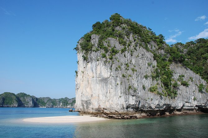 Full day boat trip with Cat Ba Captain Jack to Lan Ha Bay and Ha Long Bay - What to pack for the boat