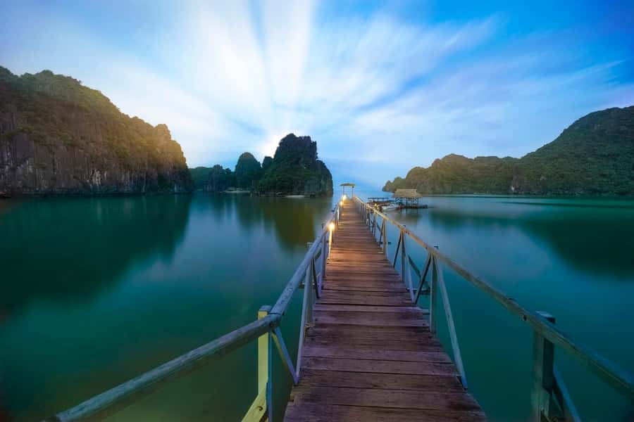 Full day boat trip with Cat Ba's captain Jack - From Cat Ba town to Cai Beo harbor