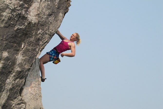 Full day deep water soloing - Kayaking in Cat Ba - Ha Long Bay. - Key points before you book