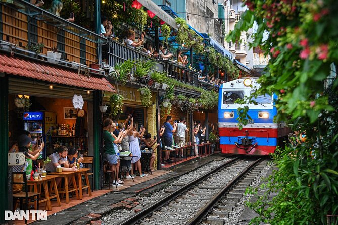Full-Day Hanoi City Tour with Hidden Local Life Experience - Temple of Literature and Vietnam’s scholarly tradition