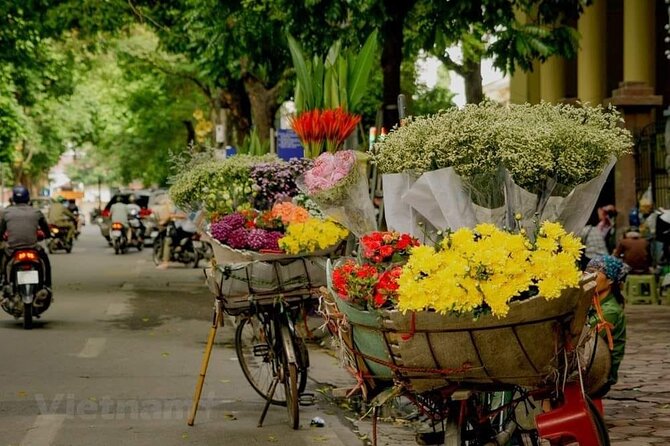 Full-Day Hanoi City Tour with Hidden Local Life Experience - Egg coffee beside Hanoi’s railway