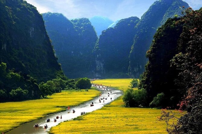 Full-Day Tour Hoa Lu, Tam Coc Boat Trip and Mua Cave - Tam Coc by bamboo boat