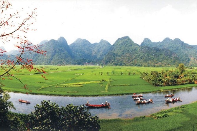 Full Day Tour to Perfume Pagoda with Traditional Boat Ride - The cable car to Huong Tich Cave