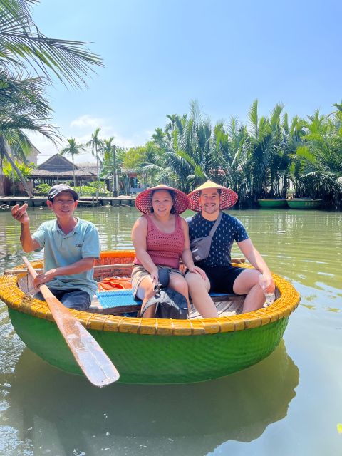 Funny day cycling, Buffalo riding and Basket boat - The water buffalo ride: fun with a point