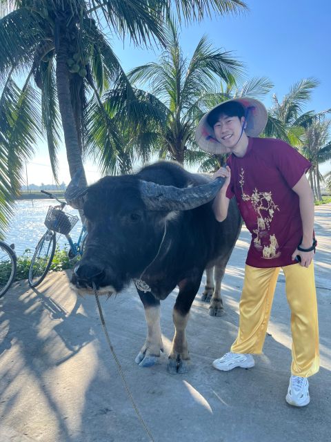 Funny day cycling, Buffalo riding and Basket boat - Guides make or break the afternoon