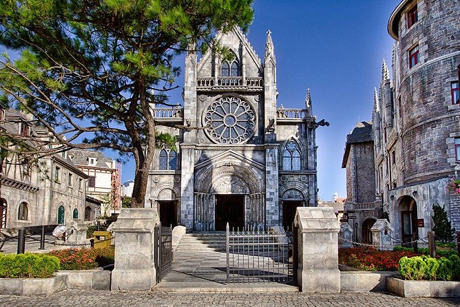 Golden Bridge & Ba Na Hills 1 Day including buffets lunch & 2 ways Cable Car - French Village, shrines, and the upper hill
