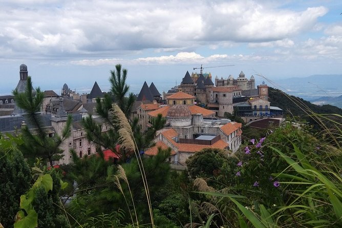 Golden Bridge - Ba Na Hills Daily Ingroup Trip with Local Experts - Fantasy Park and extra attractions
