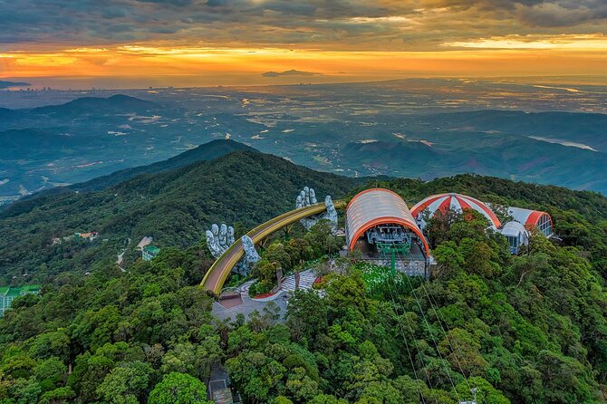 Golden Bridge & Ba Na Hills with Buffets Lunch ,2 ways cable car - Golden Bridge and the famous stone hands