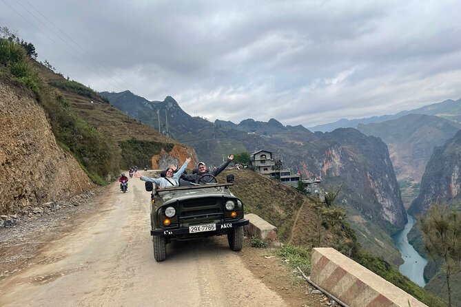 Ha Giang Army Open Air Jeep 4 Days 3 Night - Day Three: Ma Pi Leng Pass and the Road to Du Gia
