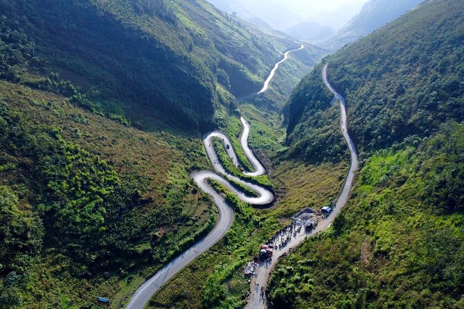 Ha Giang Loop 2D/1N Private Room + Free Dorm Hotel 1N before tour - Tham Ma Pass, Pho Cao, and Sung La Valley
