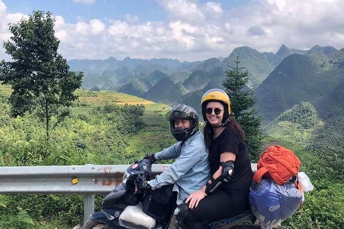 Ha Giang Loop 4 Day trip with Easy Rider - Day four: Du Gia and traditional weaving in Lùng Tám