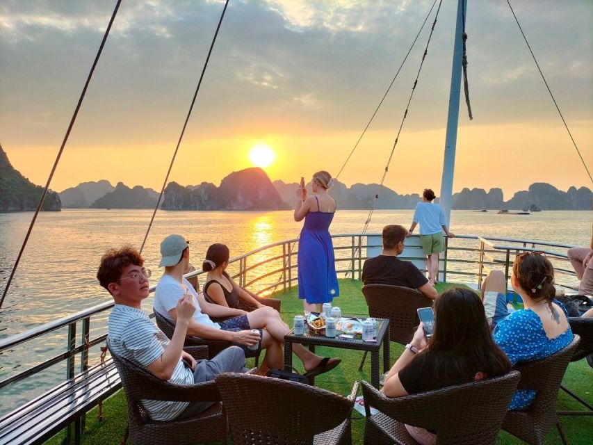 Ha Long: Afternoon Cruise with Lunch, Kayaking, and Swimming - Sung Sot Cave, Ha Long Bay’s grand indoor stop
