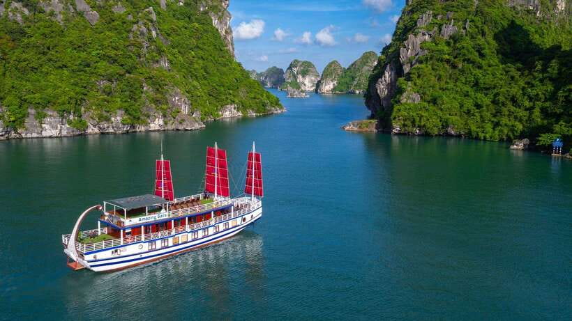 Ha Long Bay - Bai Tu Long Bay Luxury Boat Tour & Transfer - Is one day enough for Ha Long Bay?