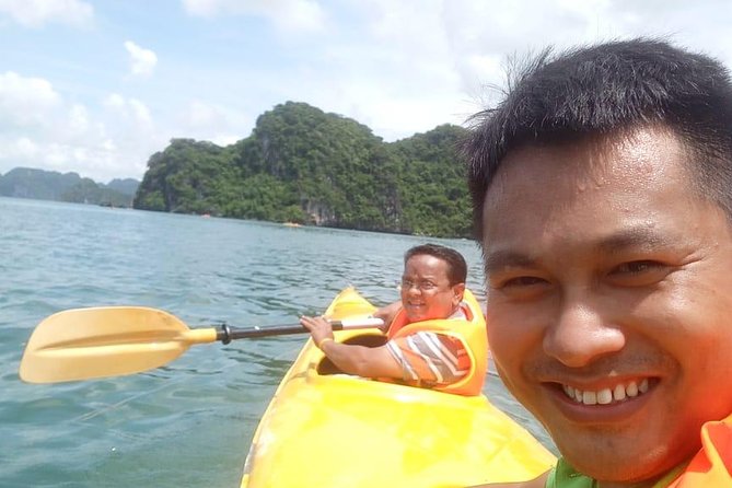 Ha Long Bay Six Hours Trip Kayaking & Swimming on Beach - Swimming and the beach stop