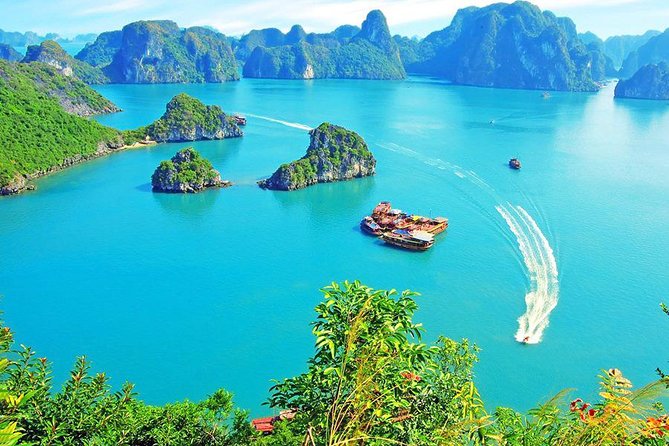 Ha Long Full Day Deluxe Trip - Long Route (6-Hour Trip) - Luon Cave gives you a choice of pace
