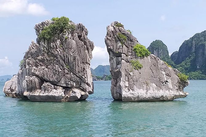 Ha Long Full Day Deluxe Trip - Long Route (6-Hour Trip) - Food, drinks, and practical preparation
