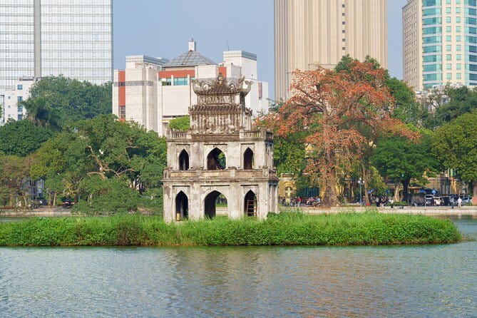 Ha Noi City Day Tour - The Ho Chi Minh complex explains modern Vietnam